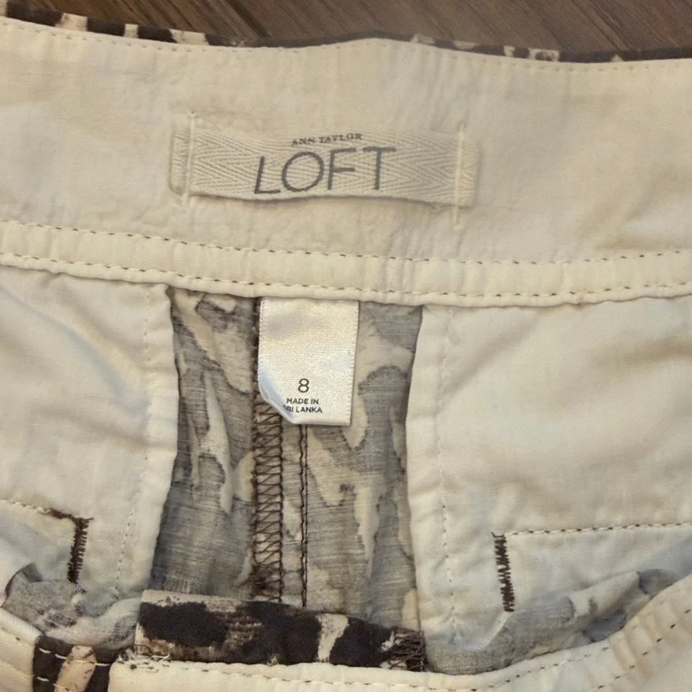 LOFT Animal Print Shorts Size 8 C9-009